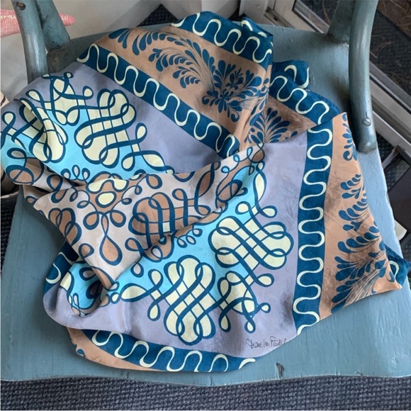 HOLD ALL ITEMS - Picture 10 of 10